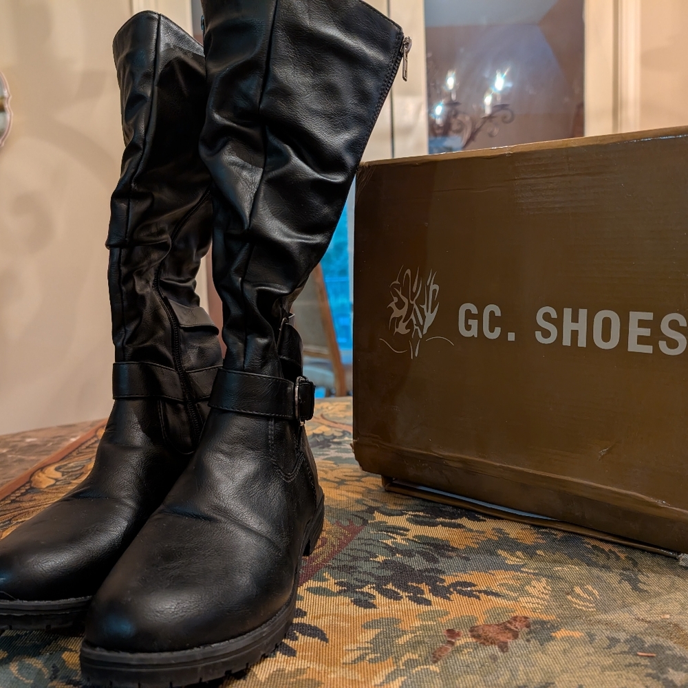 GC. Shoes Dagny Boots 8.5 Black